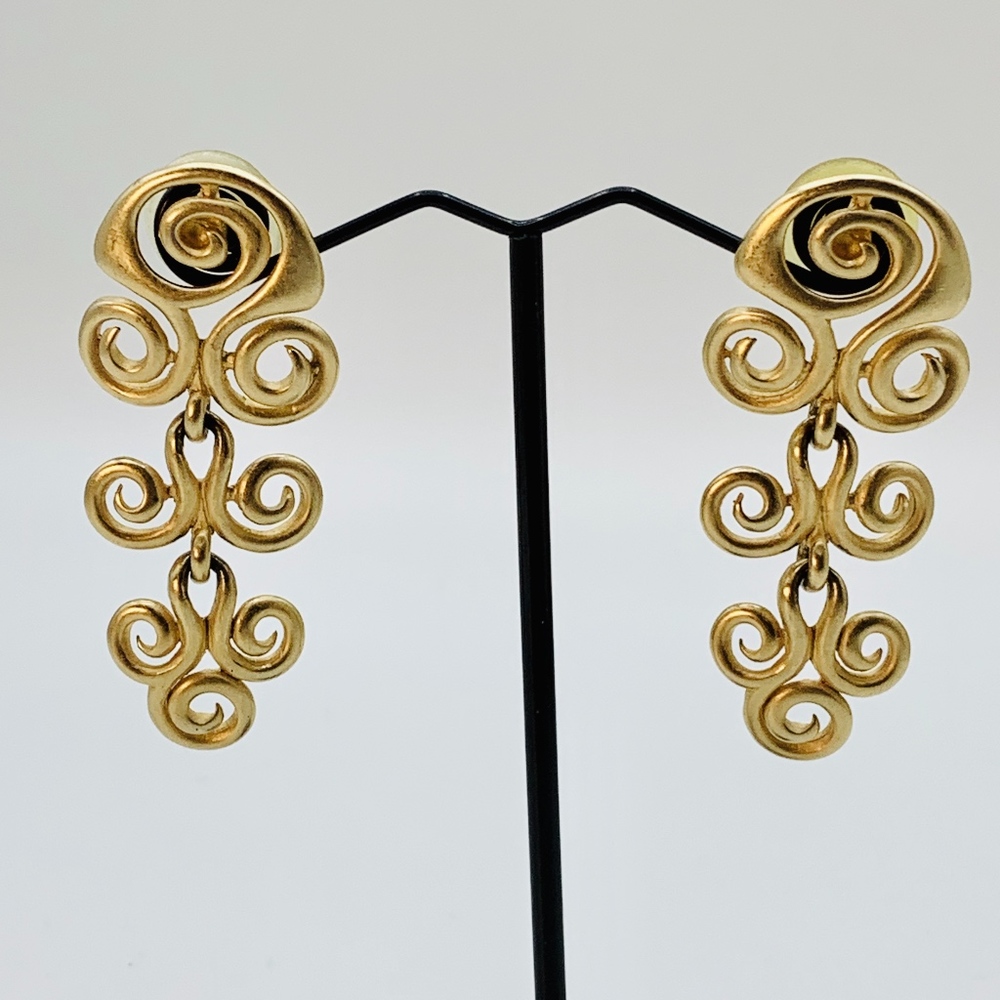 Vintage Erwin Pearl Matte Gold Earrings